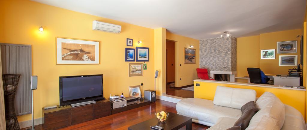 Apartments Tino Makarska Oda fotoğraf