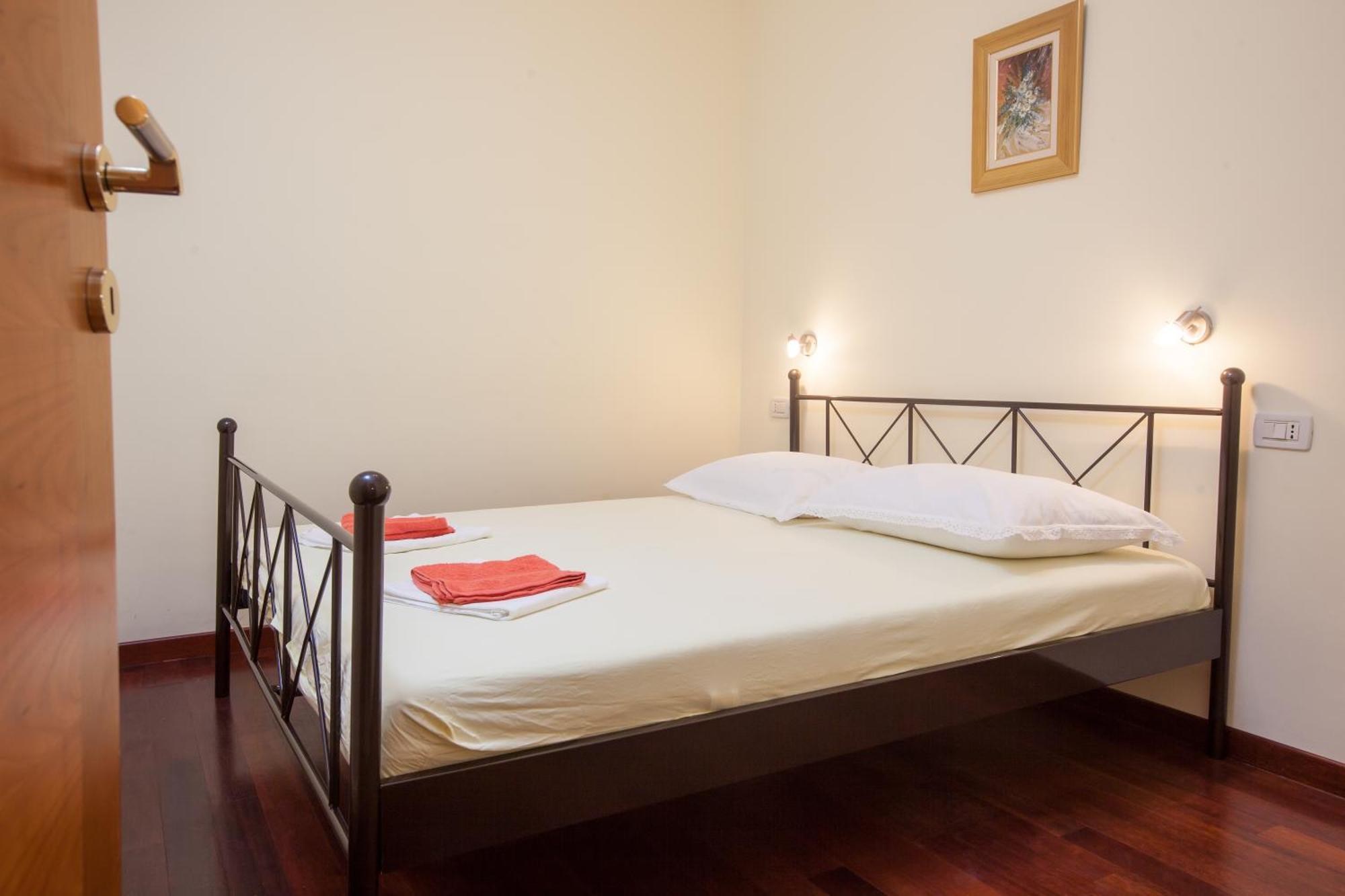 Apartments Tino Makarska Oda fotoğraf