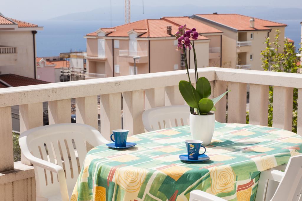 Apartments Tino Makarska Oda fotoğraf